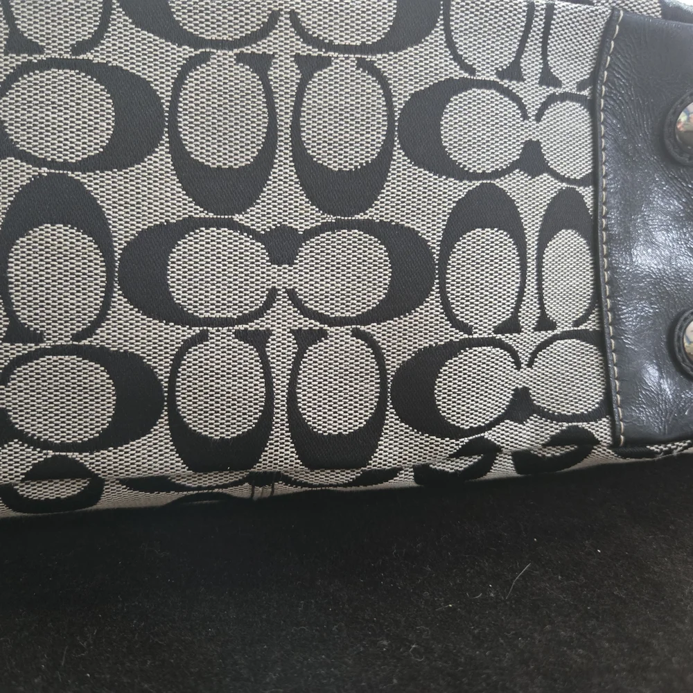 Authentic COACH Signature Pleated Gallery Tote - Black/Grey (F14281) - Picture 6 of 15